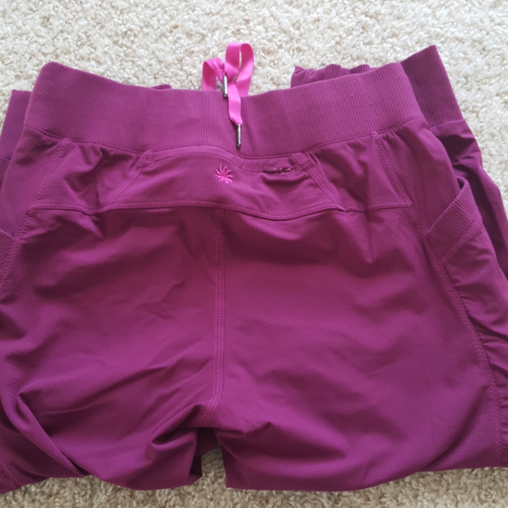 Athleta crops - Picture 2 of 4